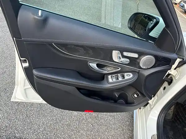 Mercedes-Benz C-Class 2020