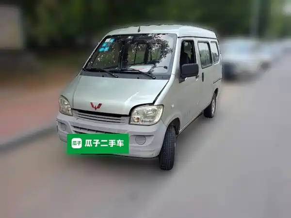 Wuling Sunshine 2014
