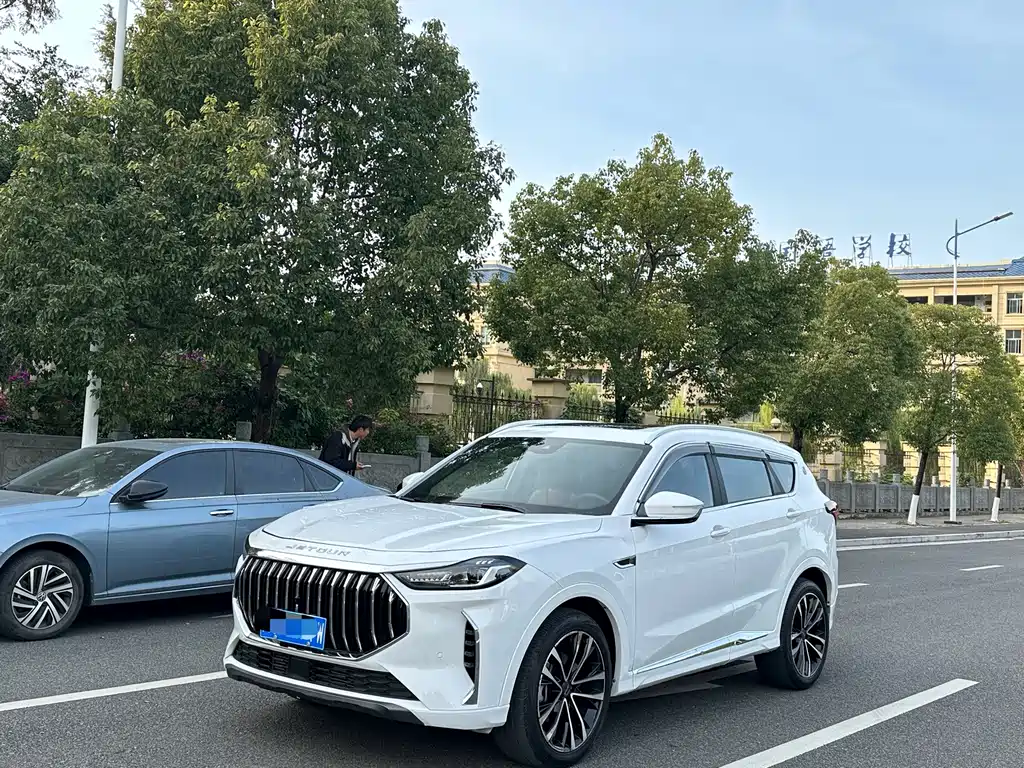 Jetour X70 PLUS 2023