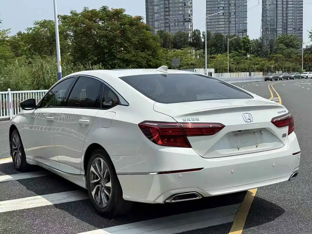 Honda Inspire 2021 — фото 10