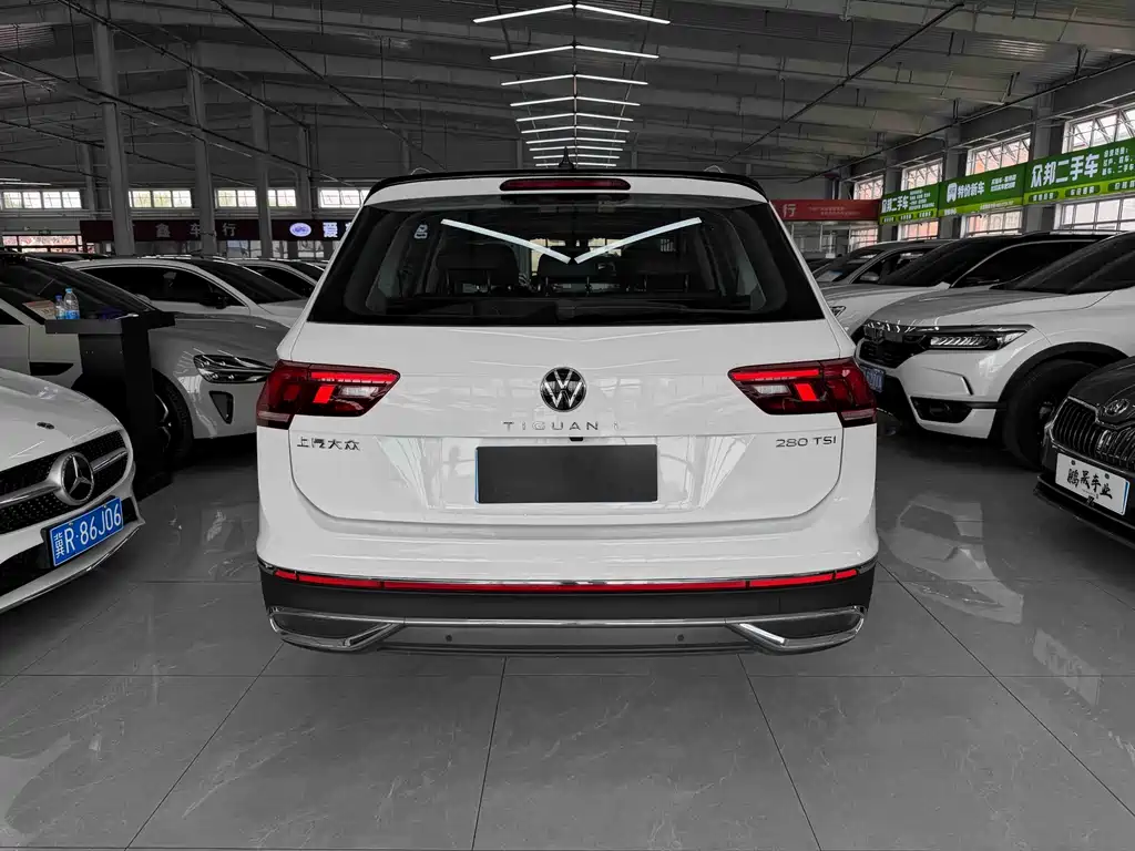 Volkswagen Tiguan L 2023