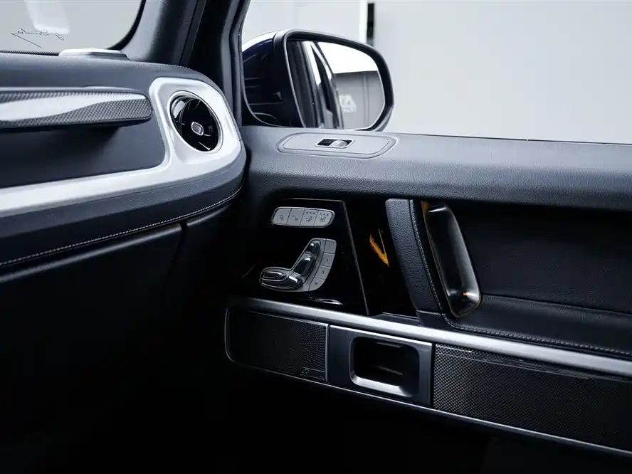 Mercedes-Benz G-Class 2018 — фото 21