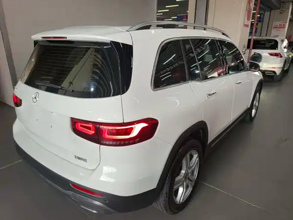 Mercedes-Benz GLB 2021