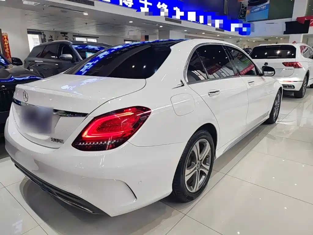 Mercedes-Benz C-Class 2020