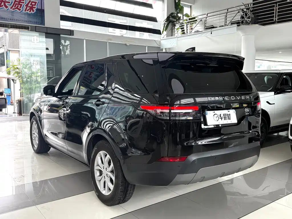 Land Rover Discovery 2017 — фото 17