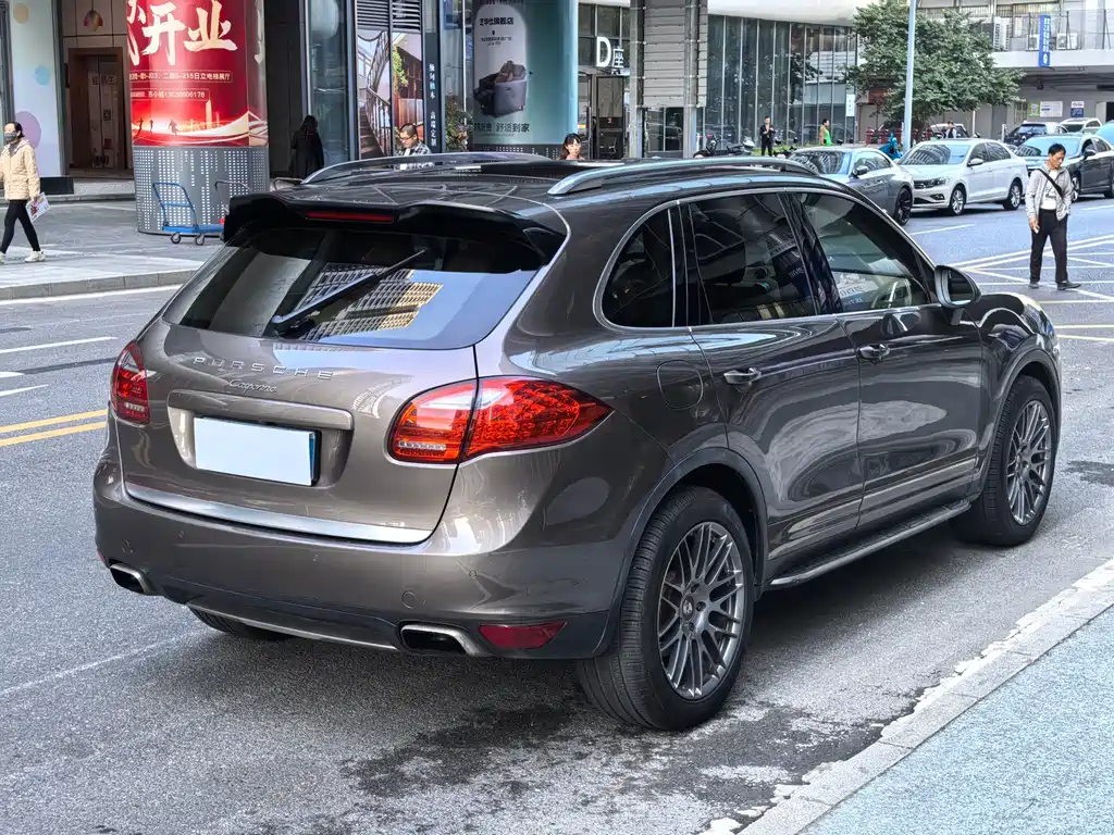 Porsche Cayenne 2013 — фото 25