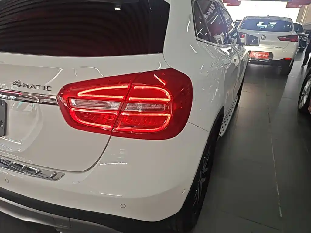 Mercedes-Benz GLA 2016 — фото 8
