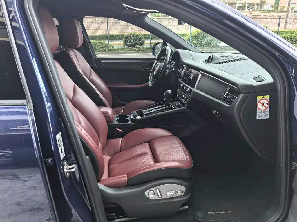 Porsche Macan 2024