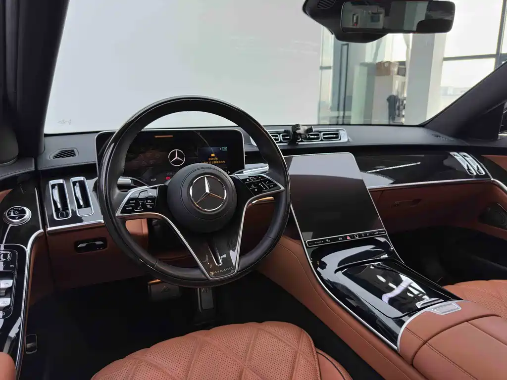 Mercedes-Benz Maybach S-Class 2022 — фото 12