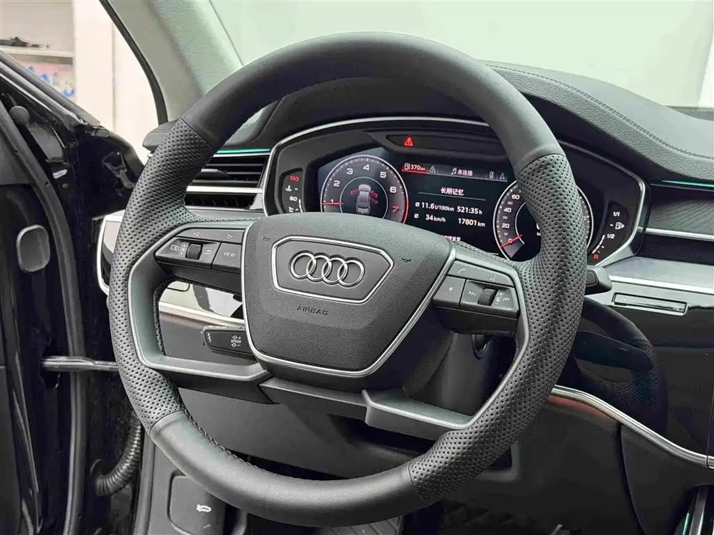 Audi A8 2020 — фото 10