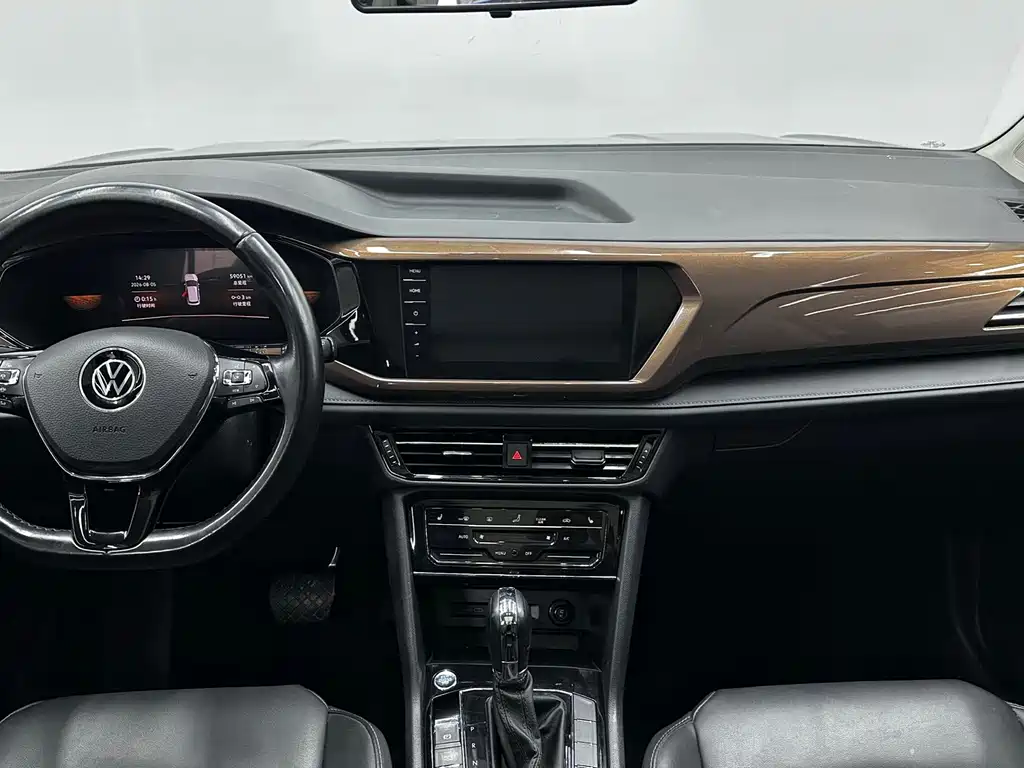 Volkswagen Tharu 2022