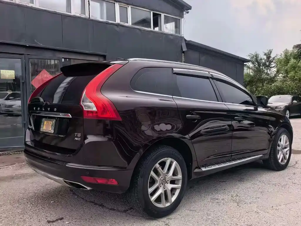 Volvo XC60 2016 — фото 2