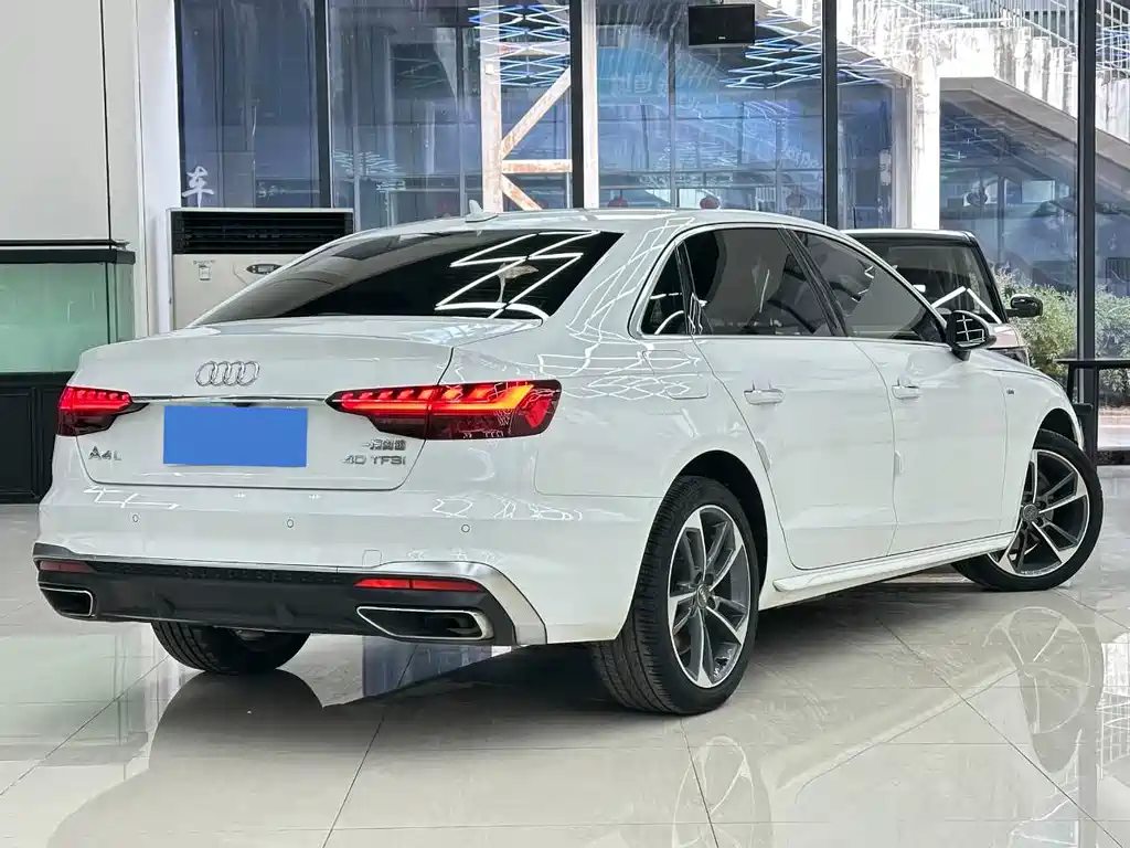 Audi A4L 2020 — фото 7