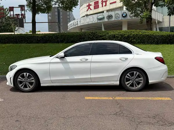 Mercedes-Benz C-Class 2020