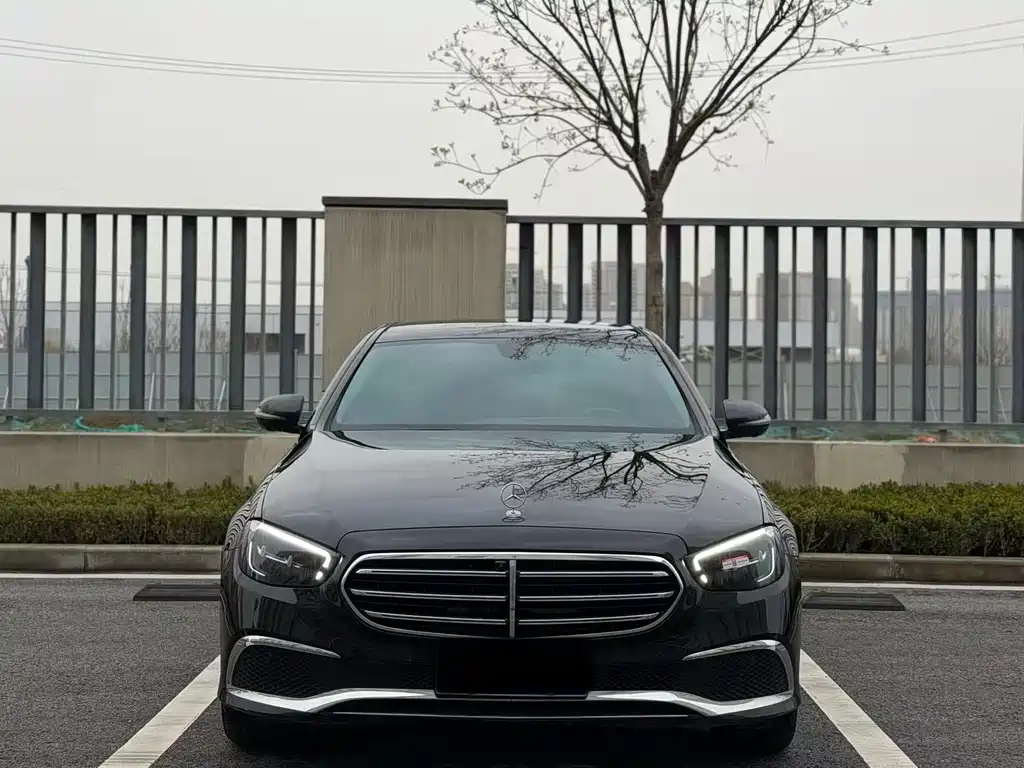 Mercedes-Benz E-Class 2023 — фото 2