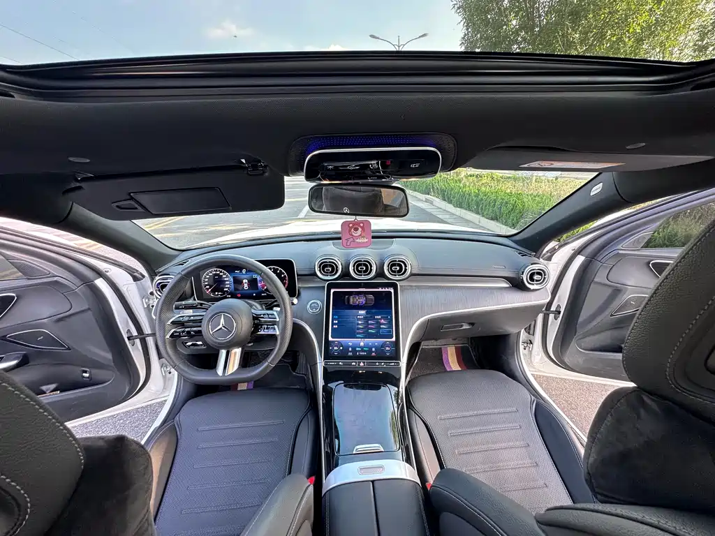 Mercedes-Benz C-Class 2023 — фото 32