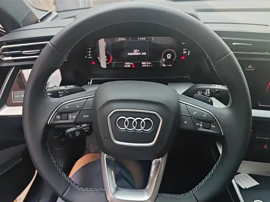 Audi A3 2025 — фото 15