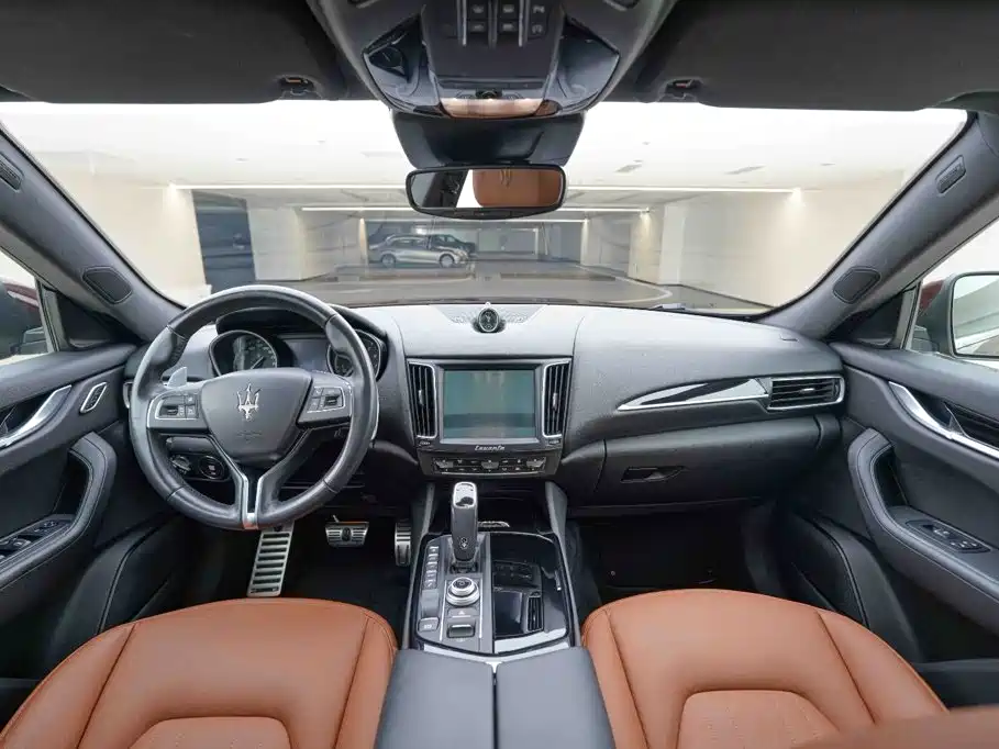 Maserati Levante 2020 — фото 23