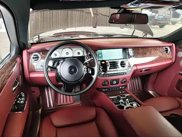Rolls-Royce Ghost 2015