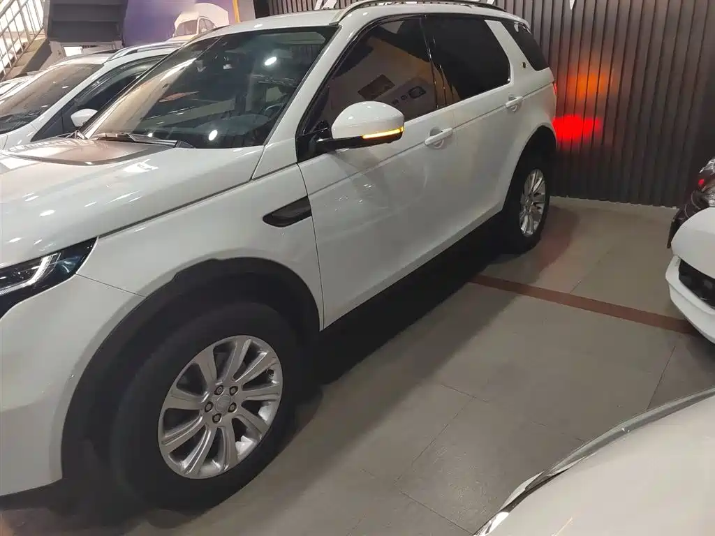 Land Rover Discovery Sport 2017 — фото 21