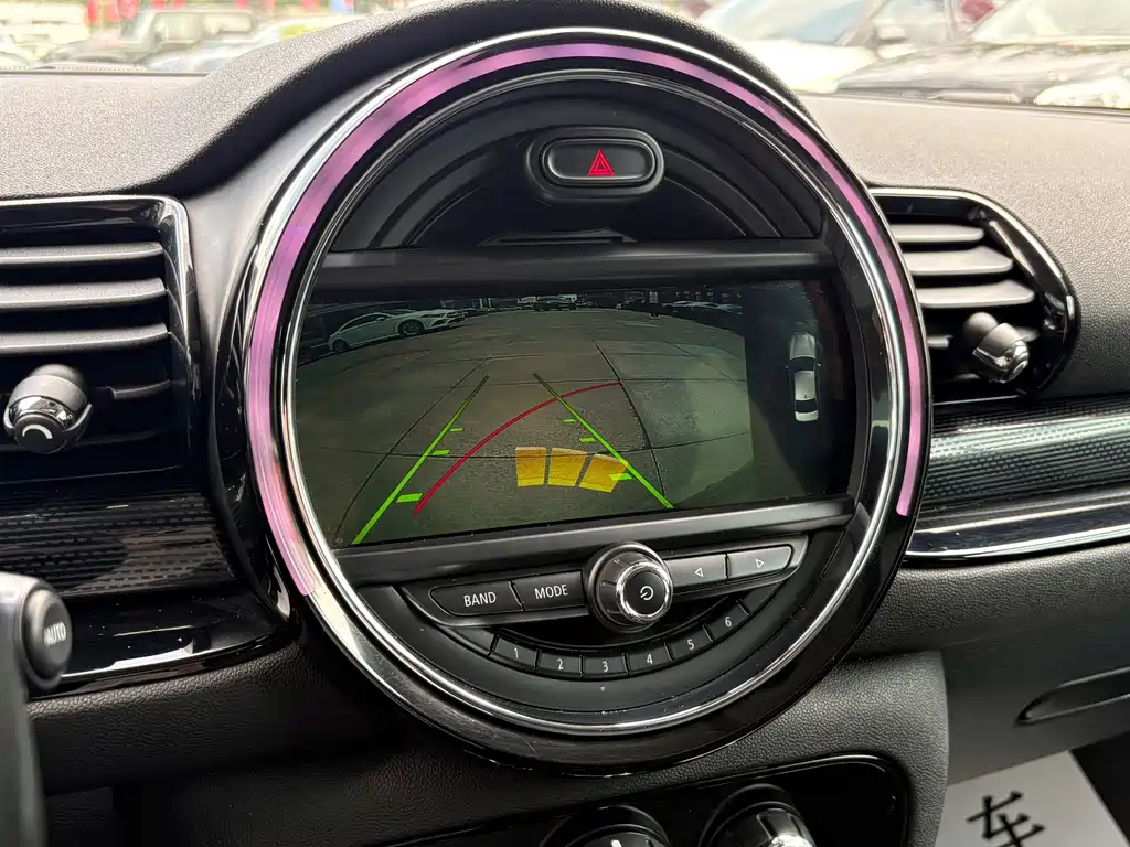 MINI Clubman 2016 — фото 13