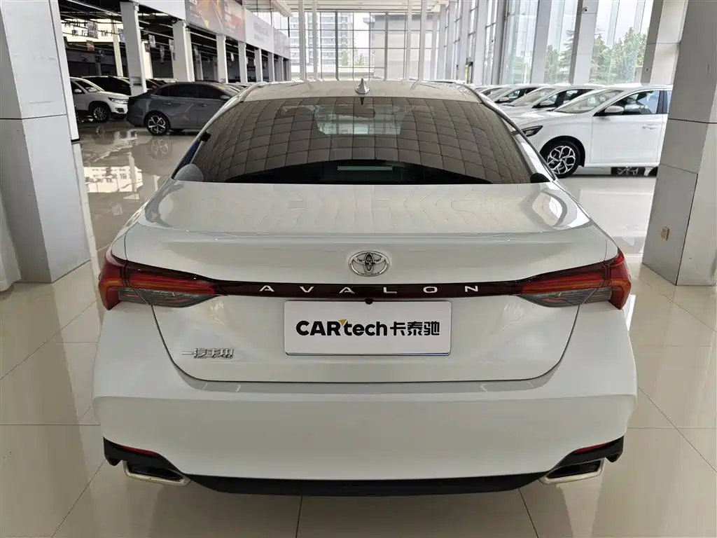 Toyota Avalon 2023 — фото 13