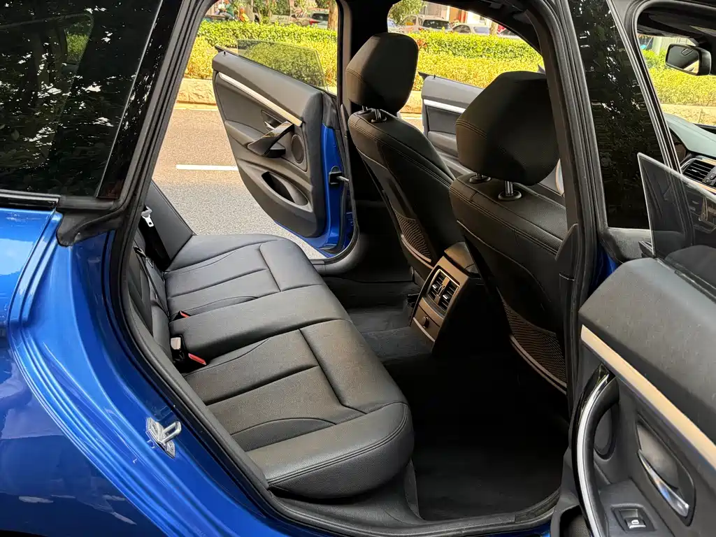 BMW 3 Series GT 2020 — фото 12