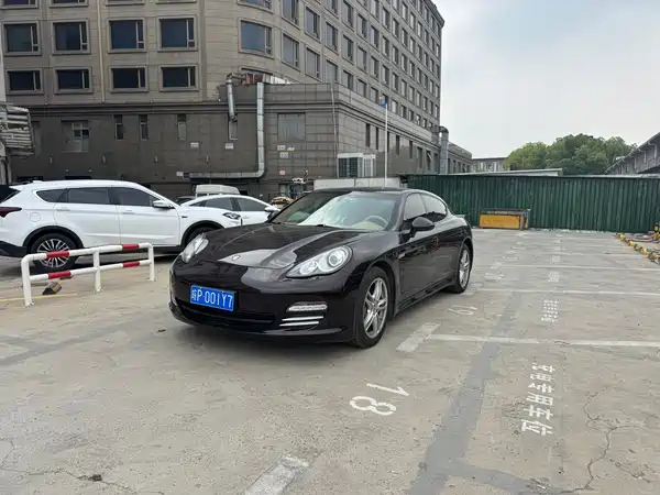 Porsche Panamera 2012
