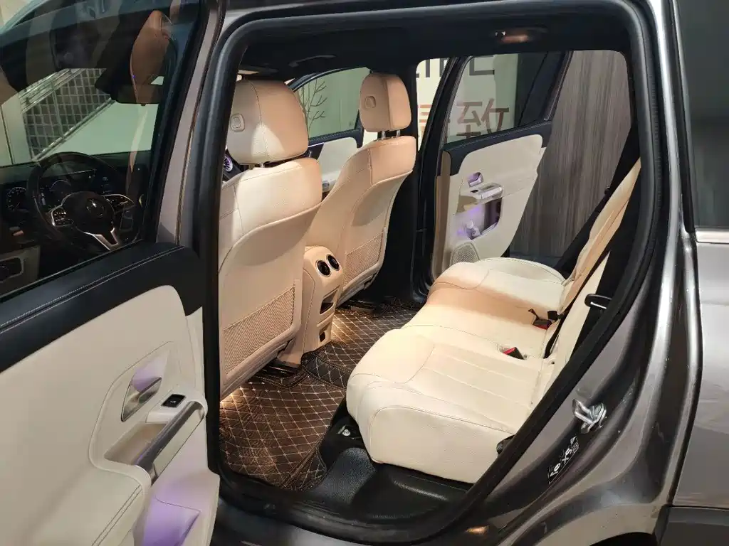 Mercedes-Benz EQB 2023