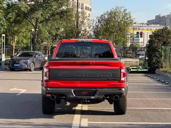 Ford F-150 Raptor 2023