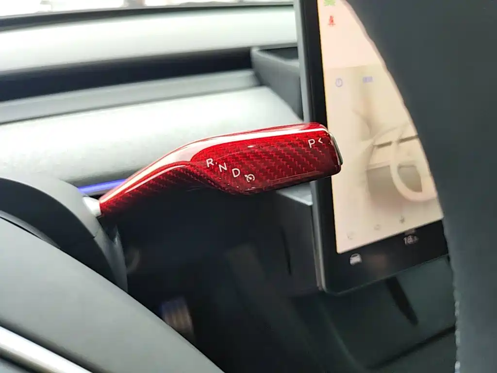 Tesla Model Y 2023 — фото 14