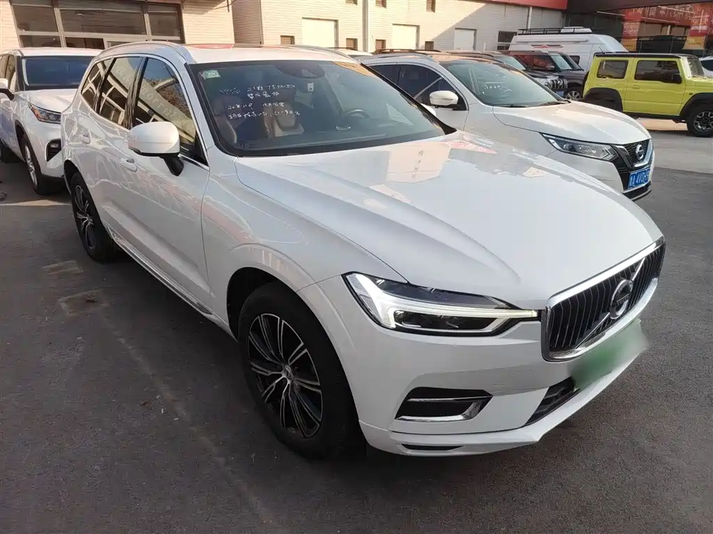Volvo XC60 2020 — фото 20