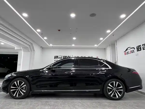 Mercedes-Benz S-Class 2022