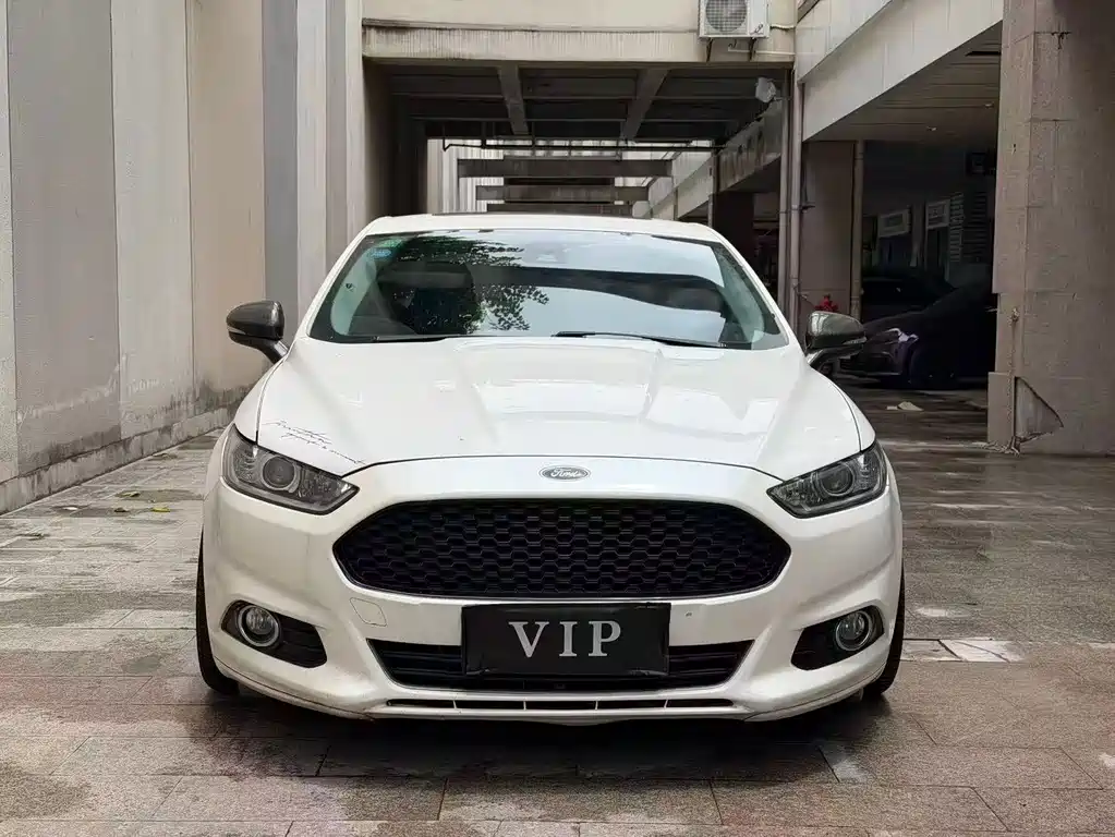 Ford Mondeo 2015 — фото 2