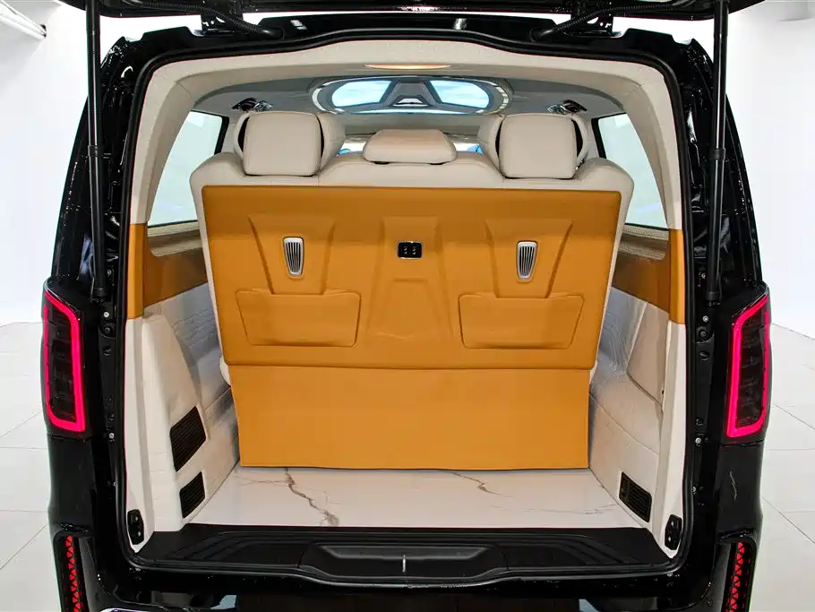 Mercedes-Benz Vito 2023 — фото 37