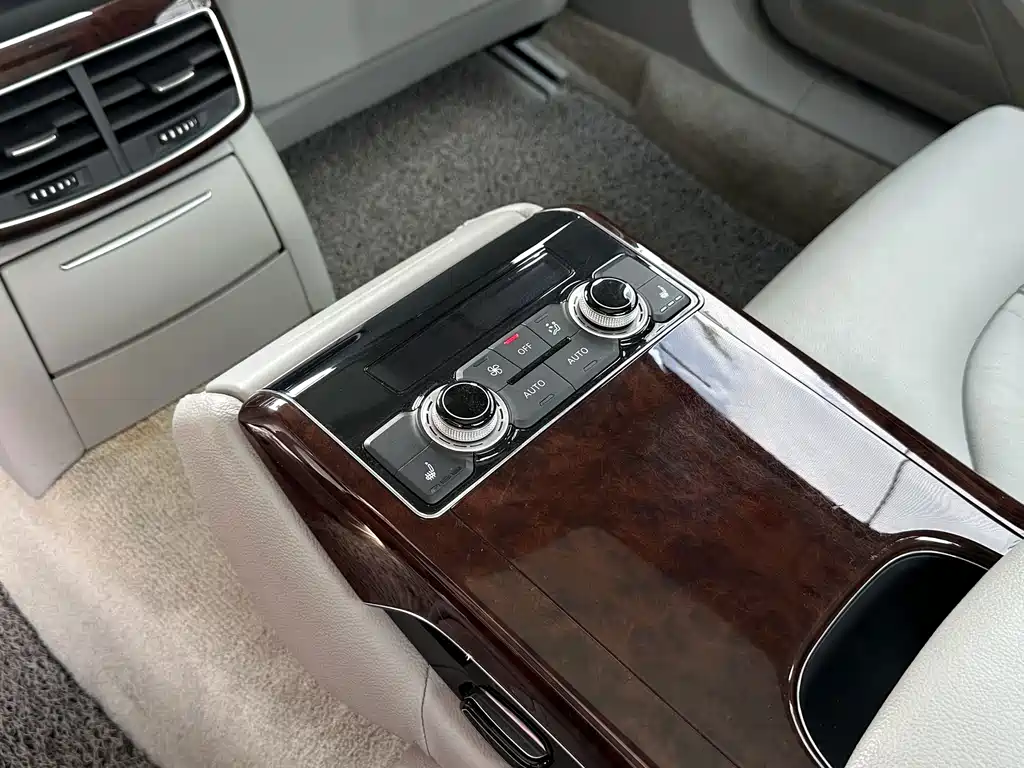 Audi A8 2012