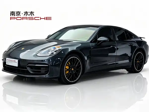 Porsche Panamera 2023