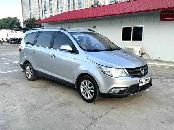 Baojun 730 2014