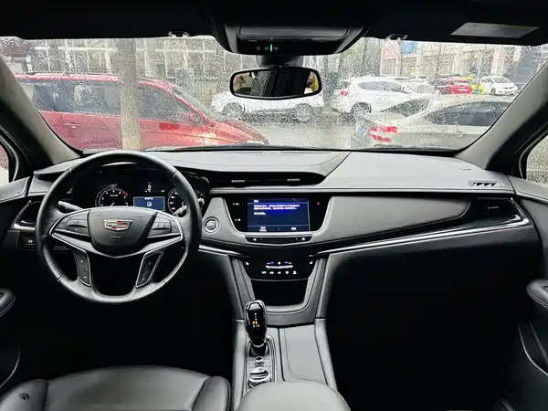 Cadillac XT5 2023