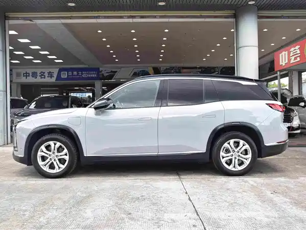 NIO ES8 2020