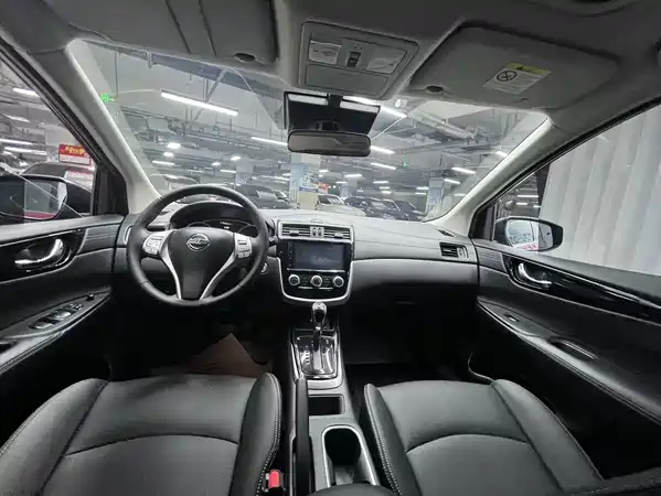 Nissan Tiida 2023
