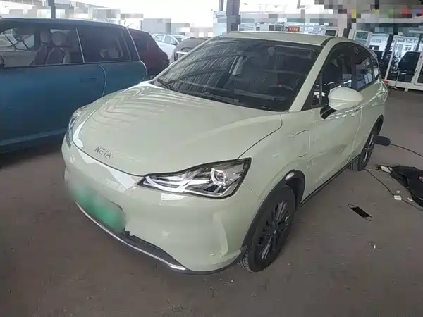 Neta V 2022