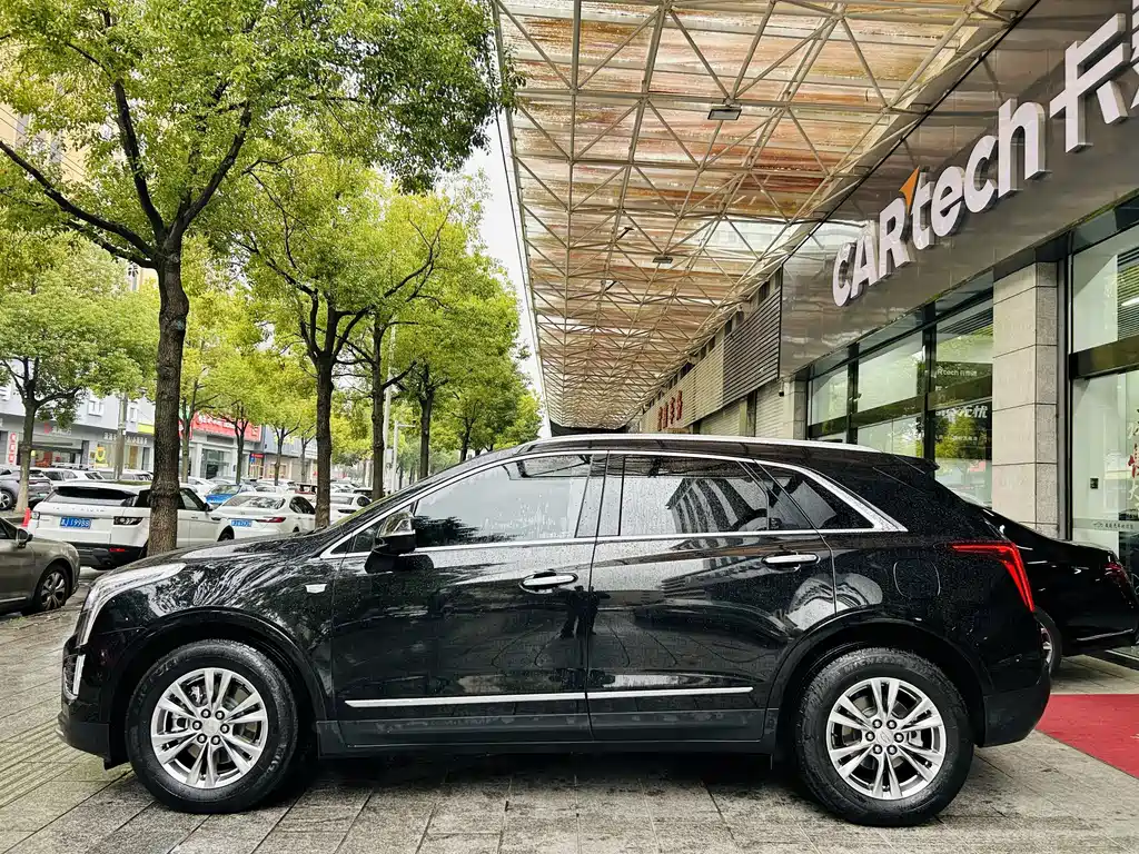 Cadillac XT5 2023 — фото 5