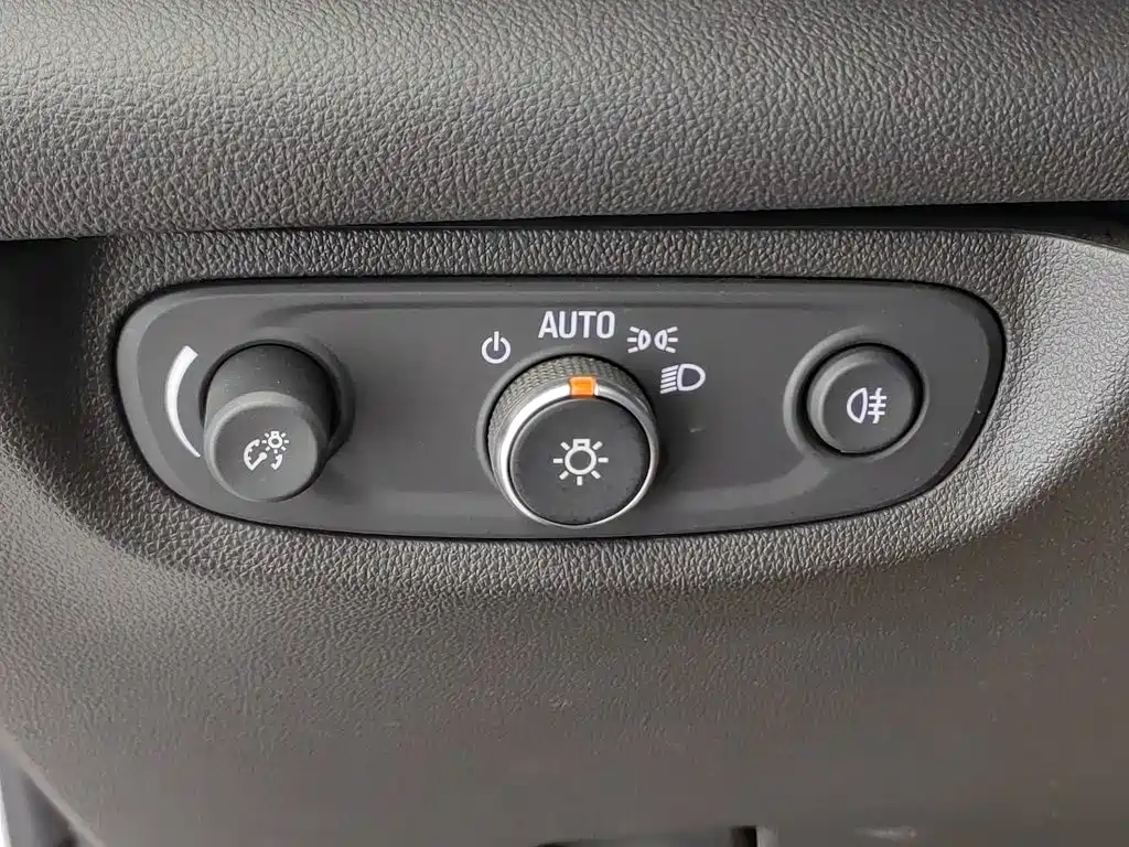 Buick Regal 2020 — фото 21