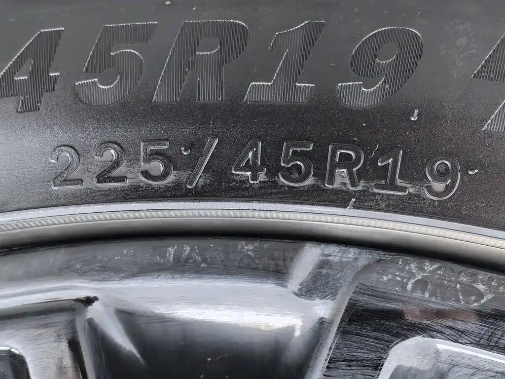 Leapmotor Lafa5 2025 — фото 24