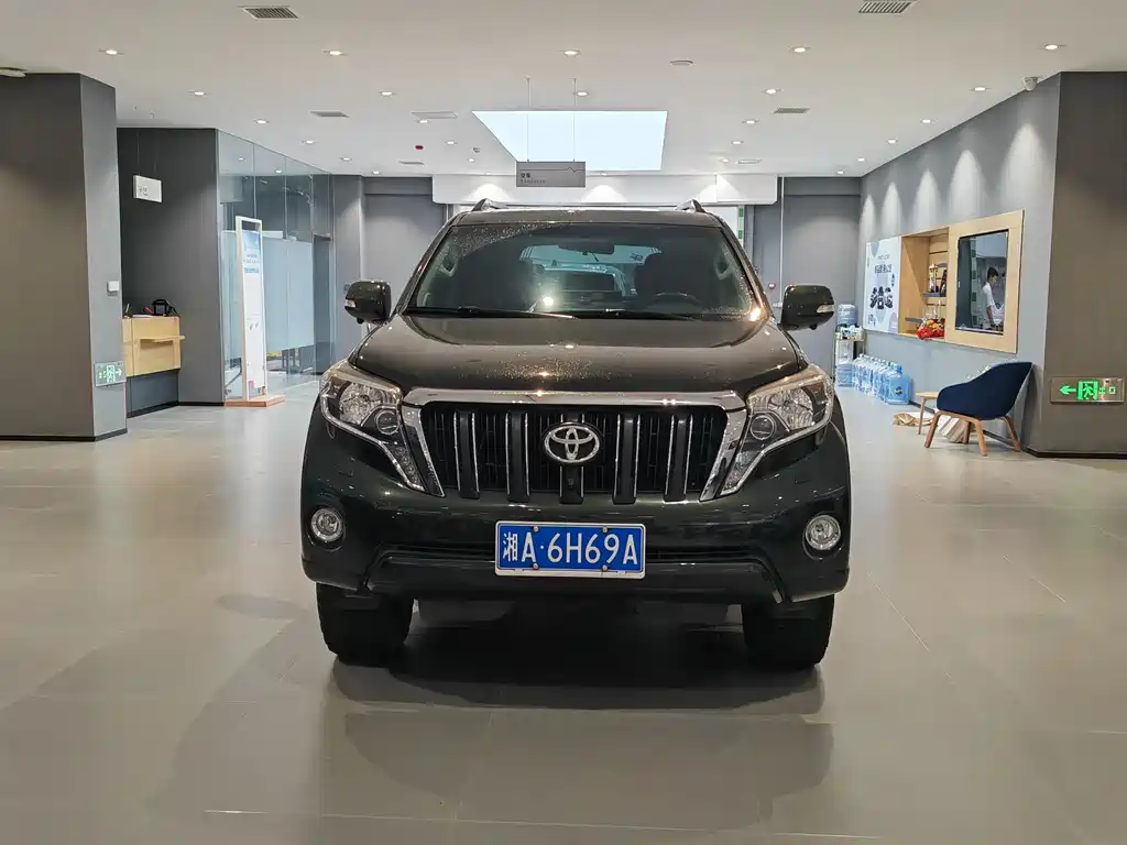 Toyota Prado 2016 — фото 2