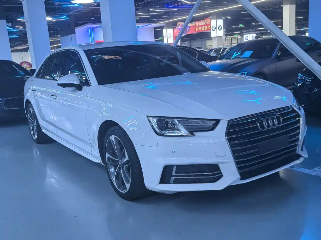 Audi A4L 2019