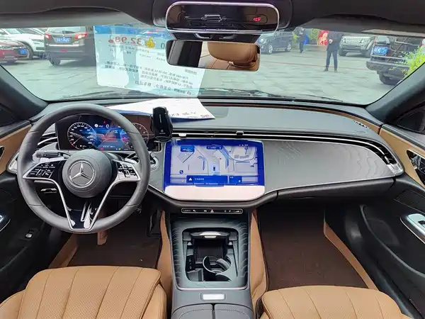 Mercedes-Benz E-Class 2025