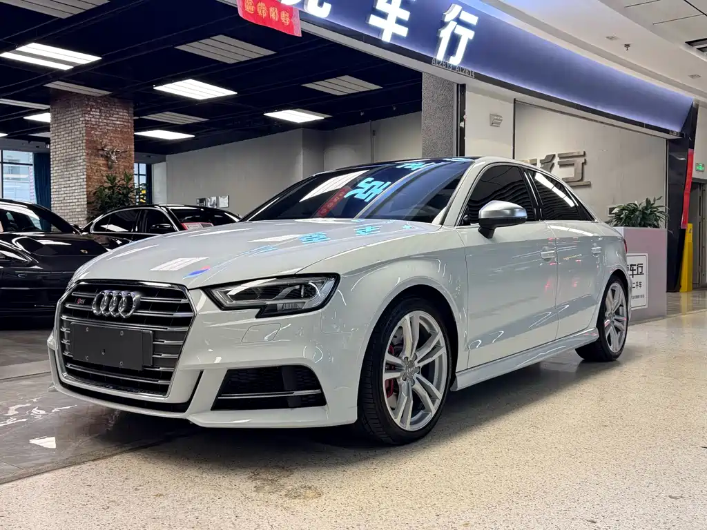 Audi S3 2017 — фото 1
