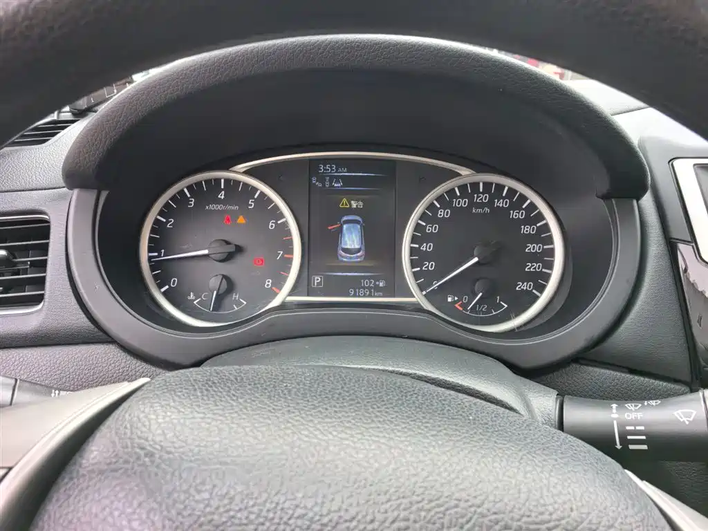 Nissan Tiida 2017 — фото 14